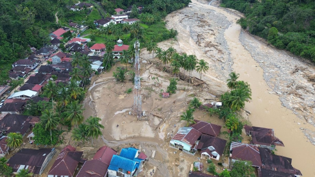 Banjir Longsor Sumatra 836 Tewas: Tragedi Ekologis & Harapan Pemulihan Hutan Indonesia"